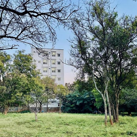 Truelife Whitefield - Premium 1 Bhk Apartments - Prime Location - Easy Access To Main Rd - Metro - Itpl - Fast Wifi - Kitchen - Smart Tv - Power Backup - Park - Garden Views Bangalore Eksteriør bilde