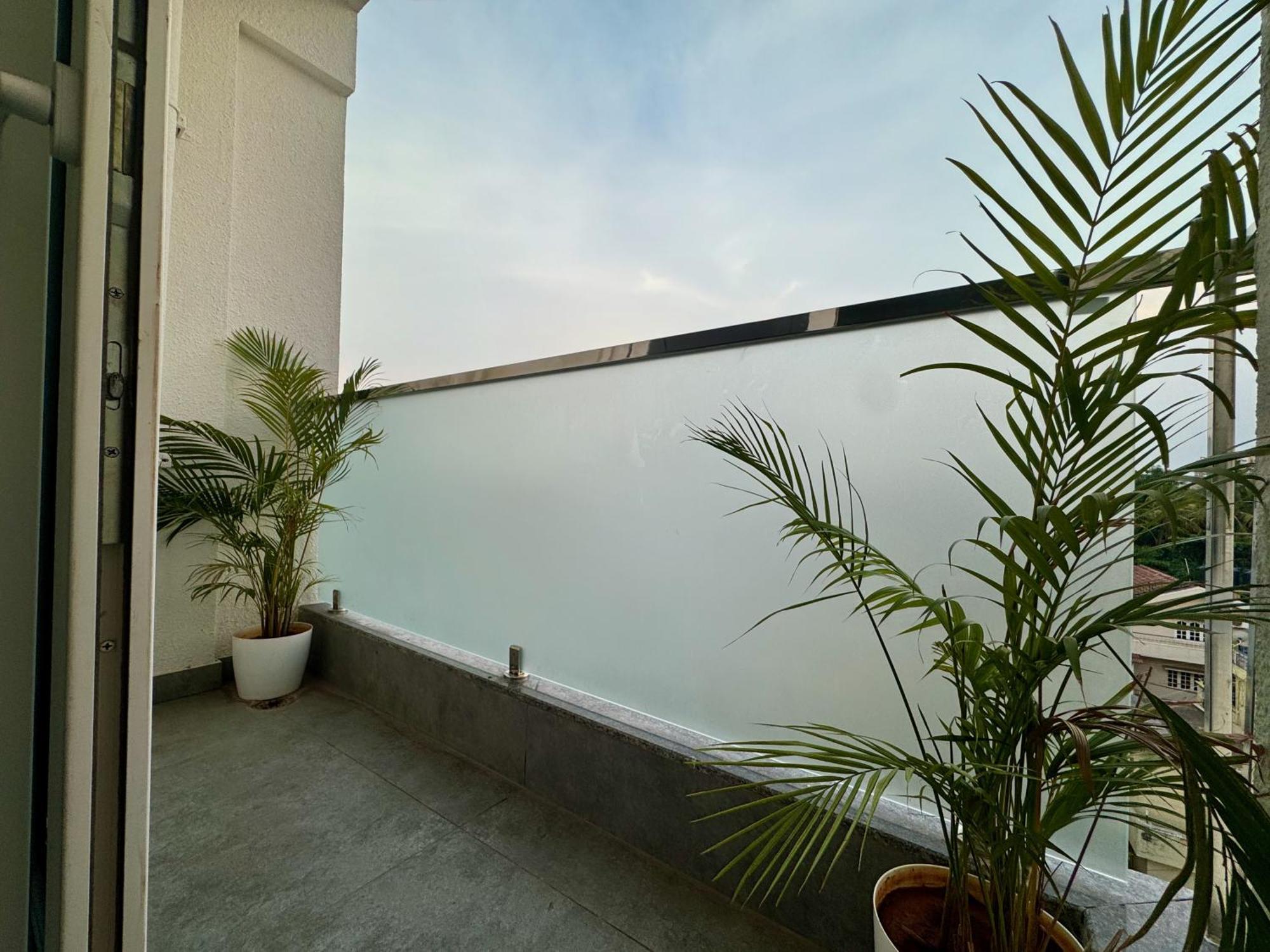 Truelife Whitefield - Premium 1 Bhk Apartments - Prime Location - Easy Access To Main Rd - Metro - Itpl - Fast Wifi - Kitchen - Smart Tv - Power Backup - Park - Garden Views Bangalore Eksteriør bilde